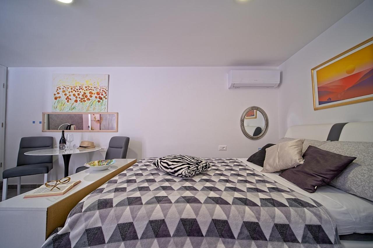 Apartments Lux Makarska Eksteriør bilde