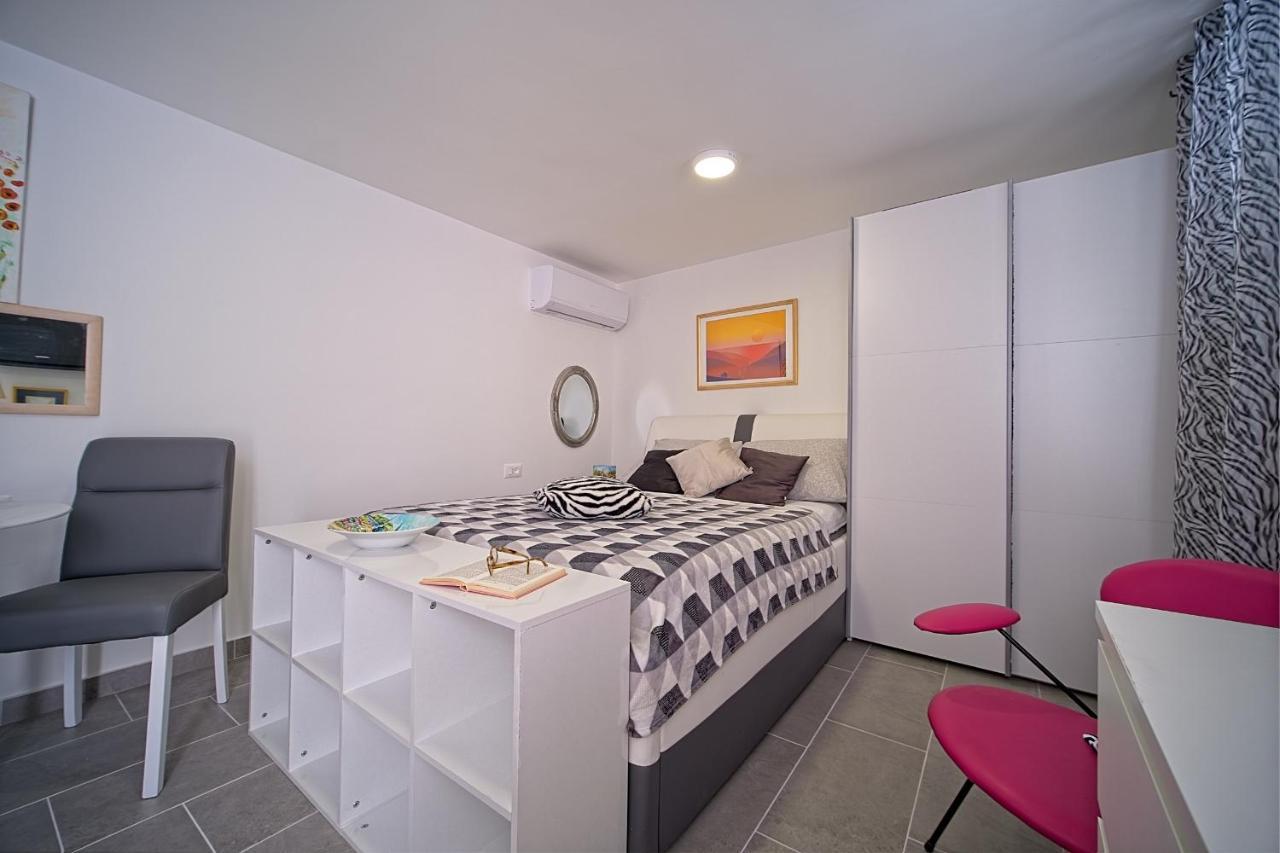 Apartments Lux Makarska Eksteriør bilde