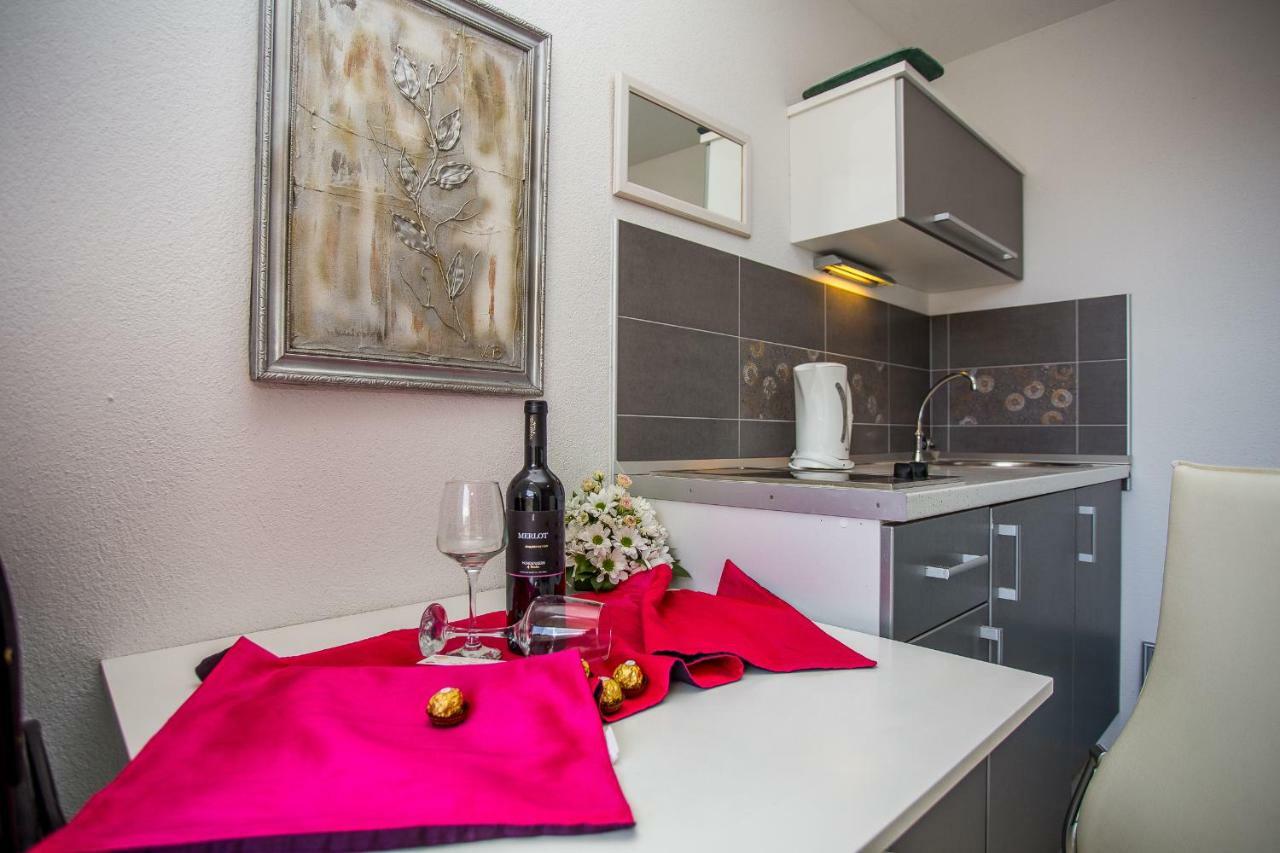 Apartments Lux Makarska Eksteriør bilde